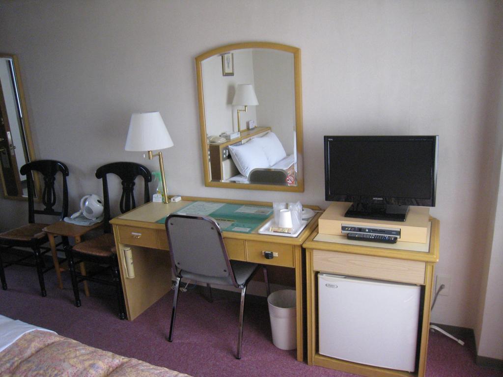 Hotel Palace Inn Toyota Тойота Экстерьер фото